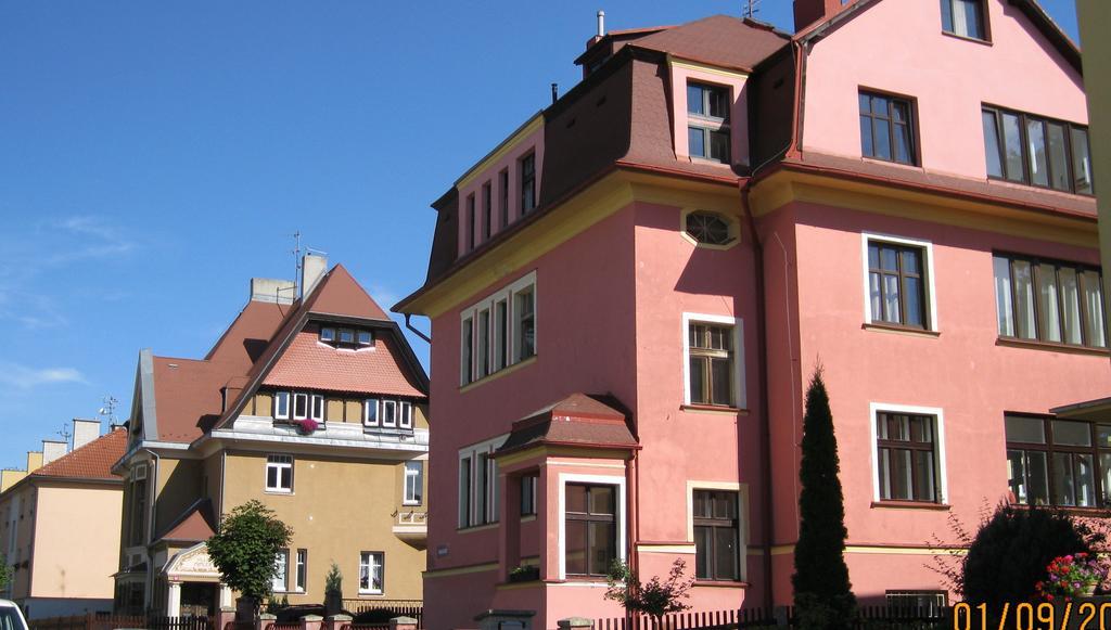 Villa Serena Karlovy Vary Luaran gambar