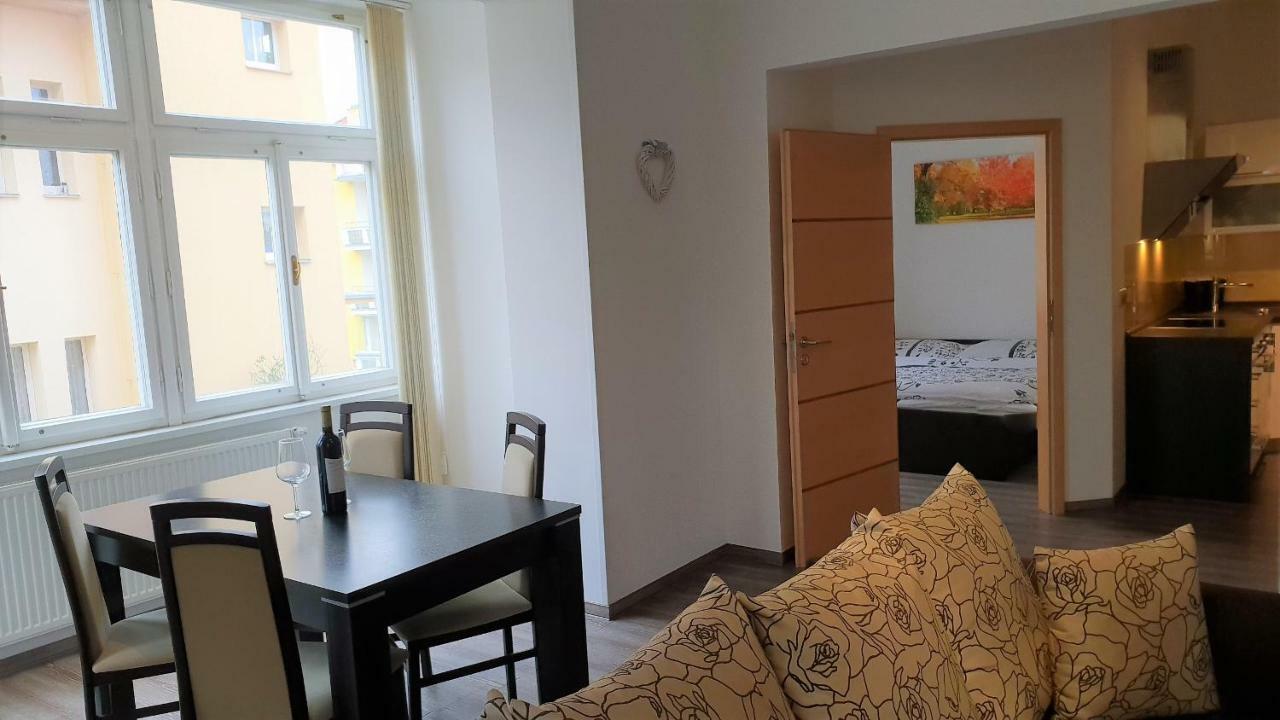 Villa Serena Karlovy Vary Luaran gambar